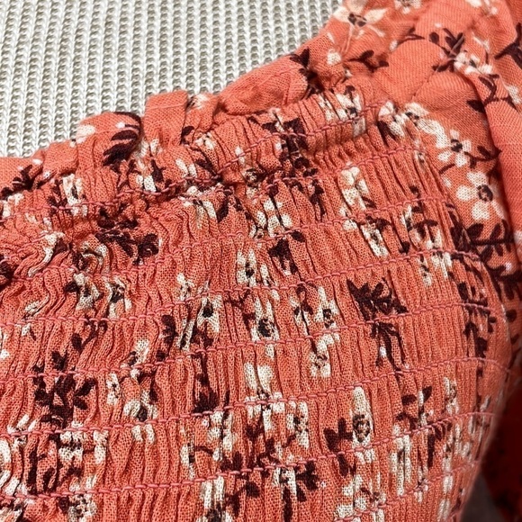 Bila 77 NWT Rowena Top Smocked Floral Coral Peplum Size Small S - Picture 8 of 16